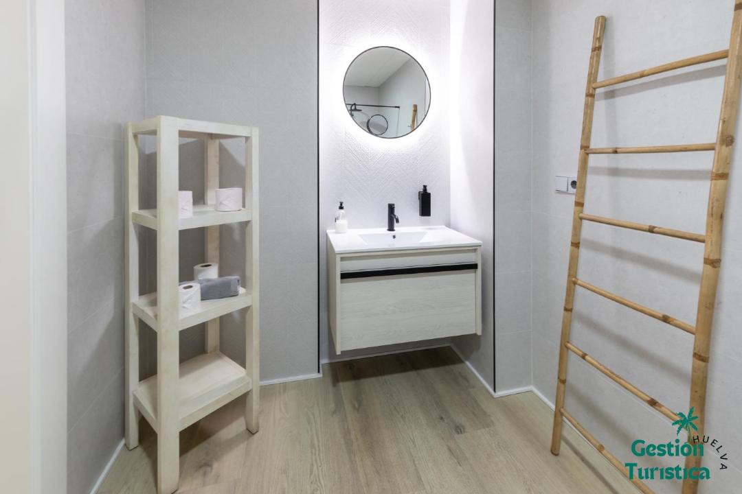 Photo of Bathroom in Islantilla