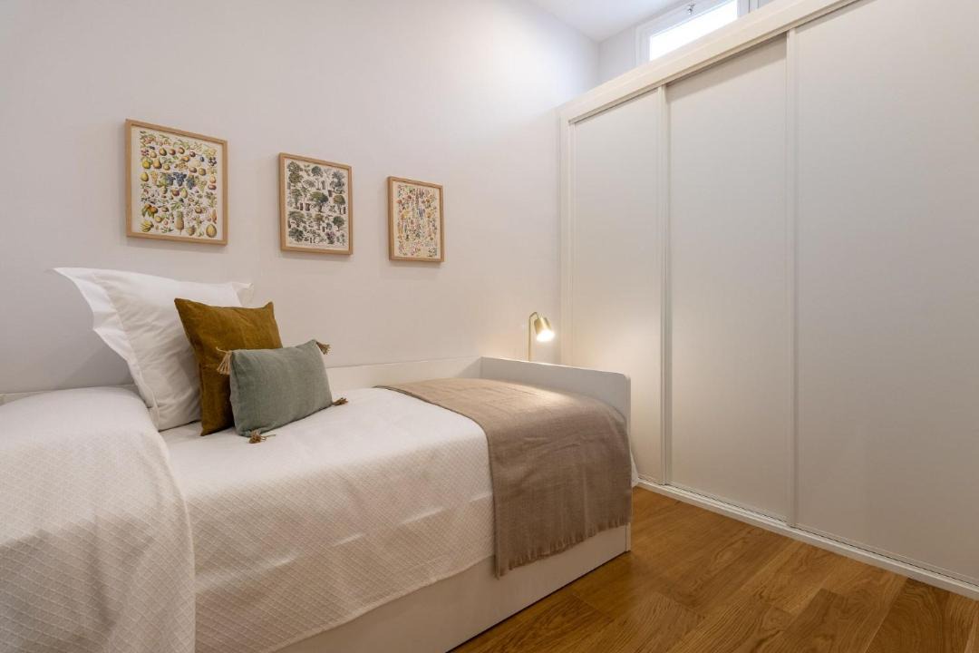 Photo of Bedroom in Golden Triangle of Art