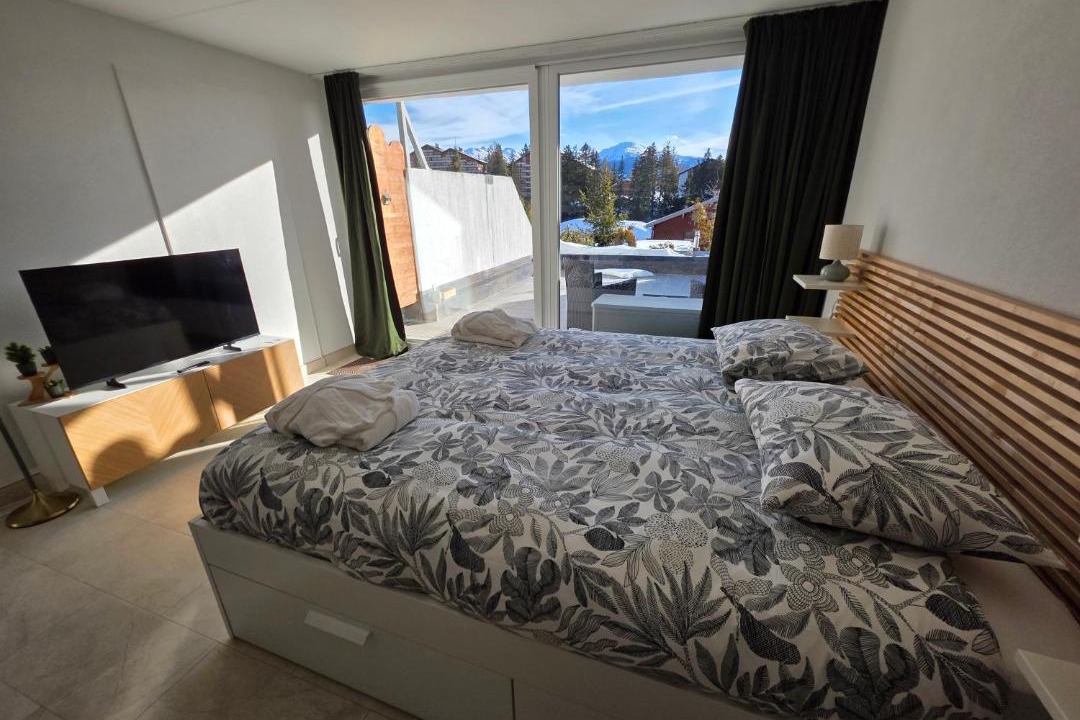 Photo of Bedroom in Lens