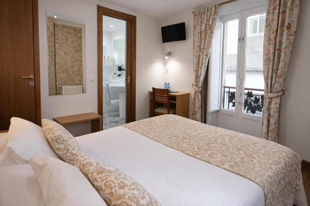 Photo of Bedroom in Santiago de Compostela City Centre