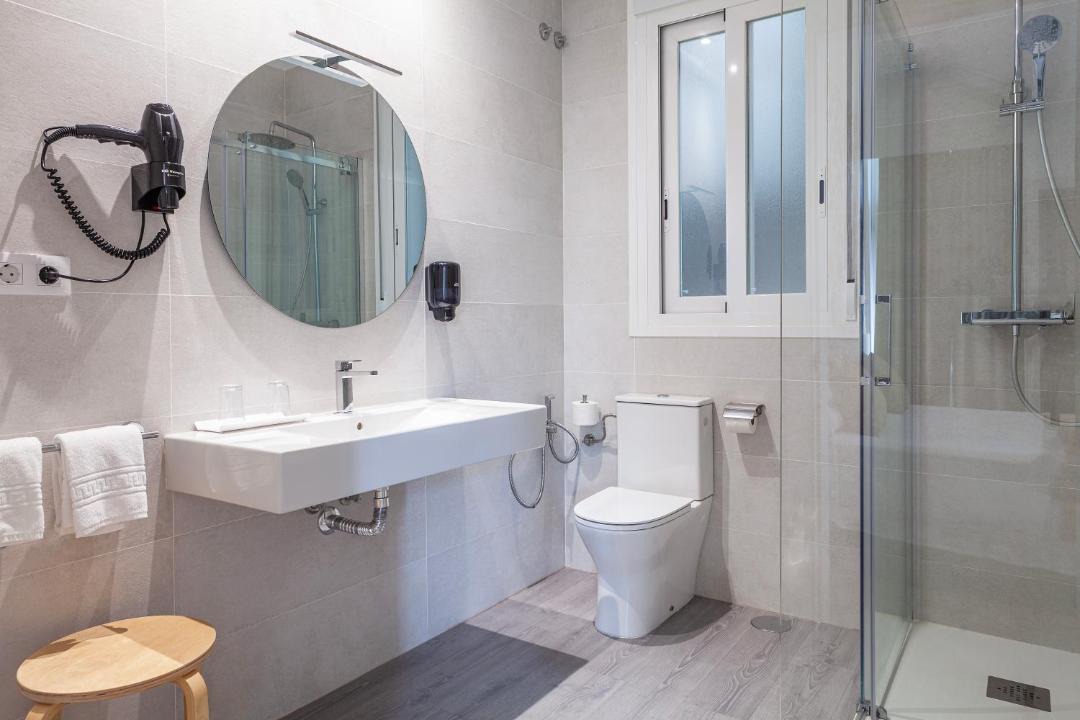 Photo of Bathroom in Golden Triangle of Art