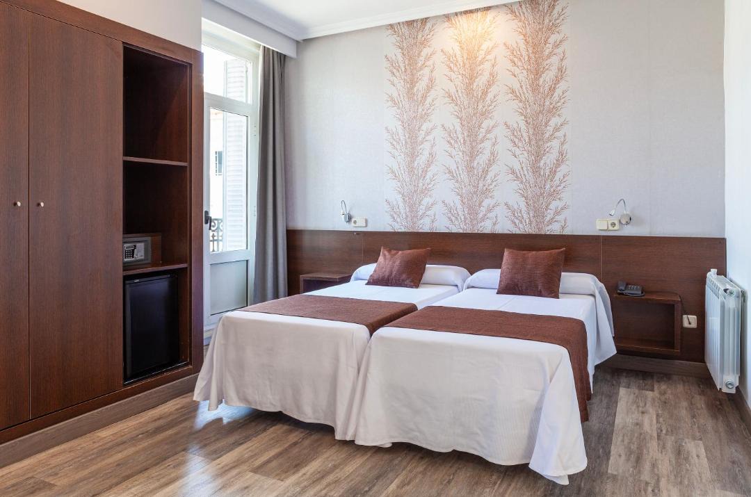 Photo of Bedroom in Golden Triangle of Art