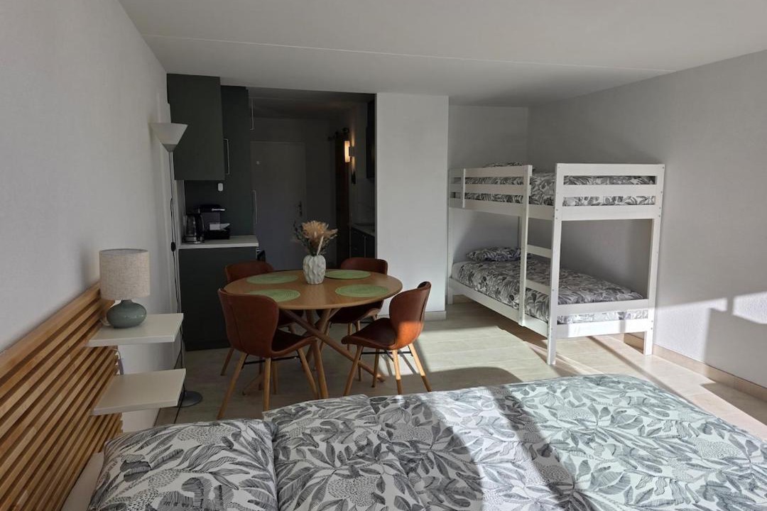 Photo of Bedroom in Lens