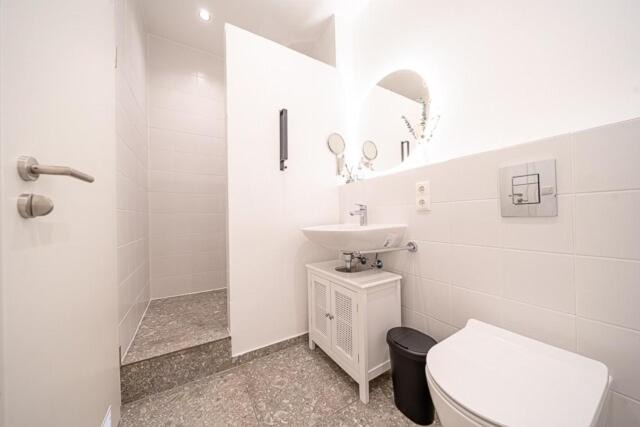 Photo of Bathroom in Englschalking
