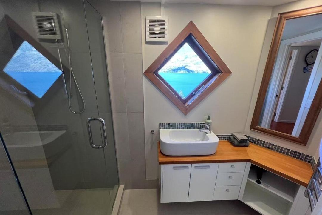 Photo of Bathroom in Sunshine Bay