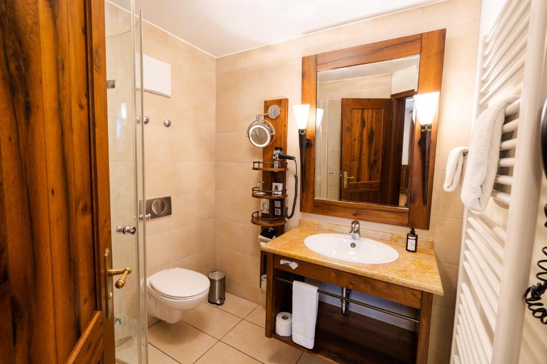 Photo of Bathroom in Finningen