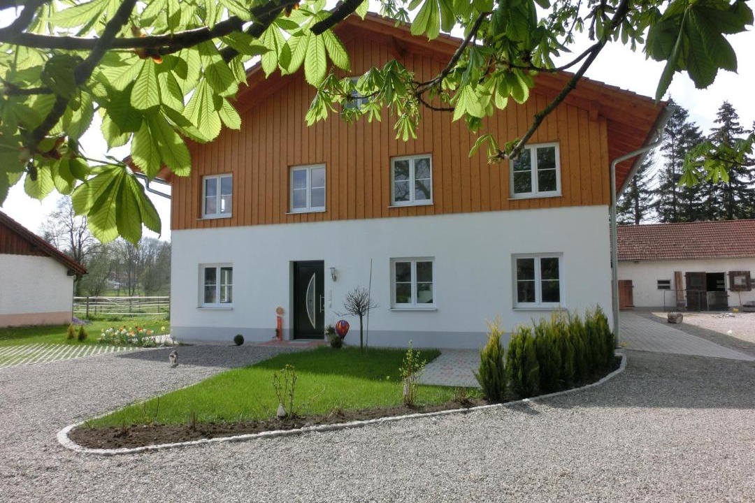 Photo of Buildings in Untermuhlhausen