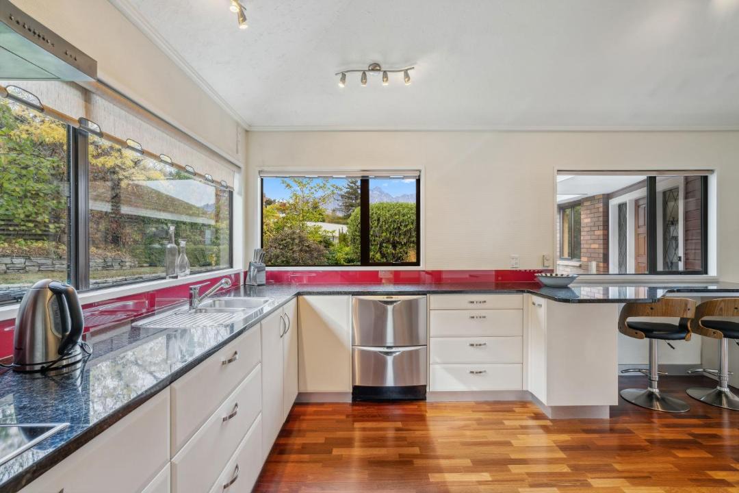 Photo of Kitchen in Queenstown City Centre
