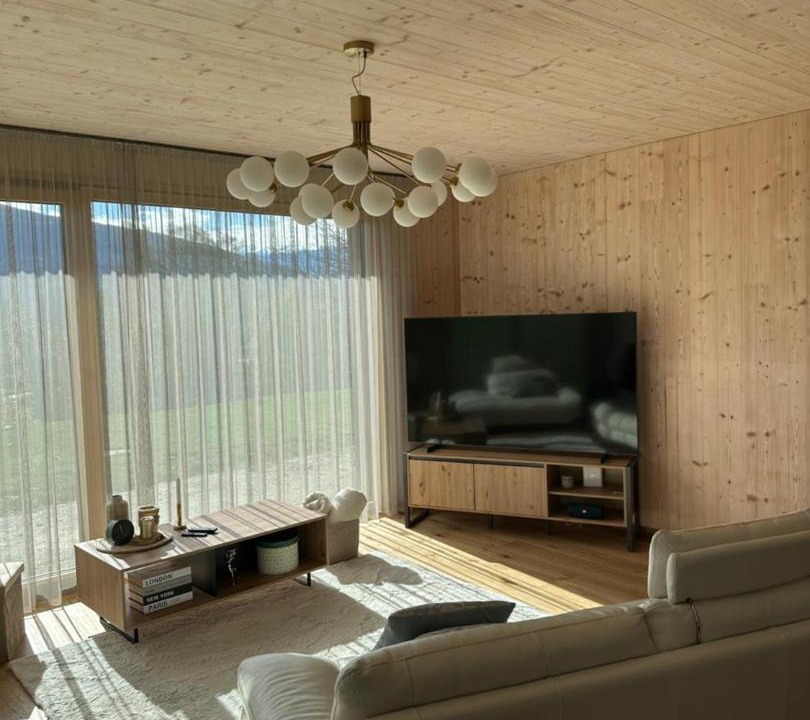 Photo of Livingroom in Lens