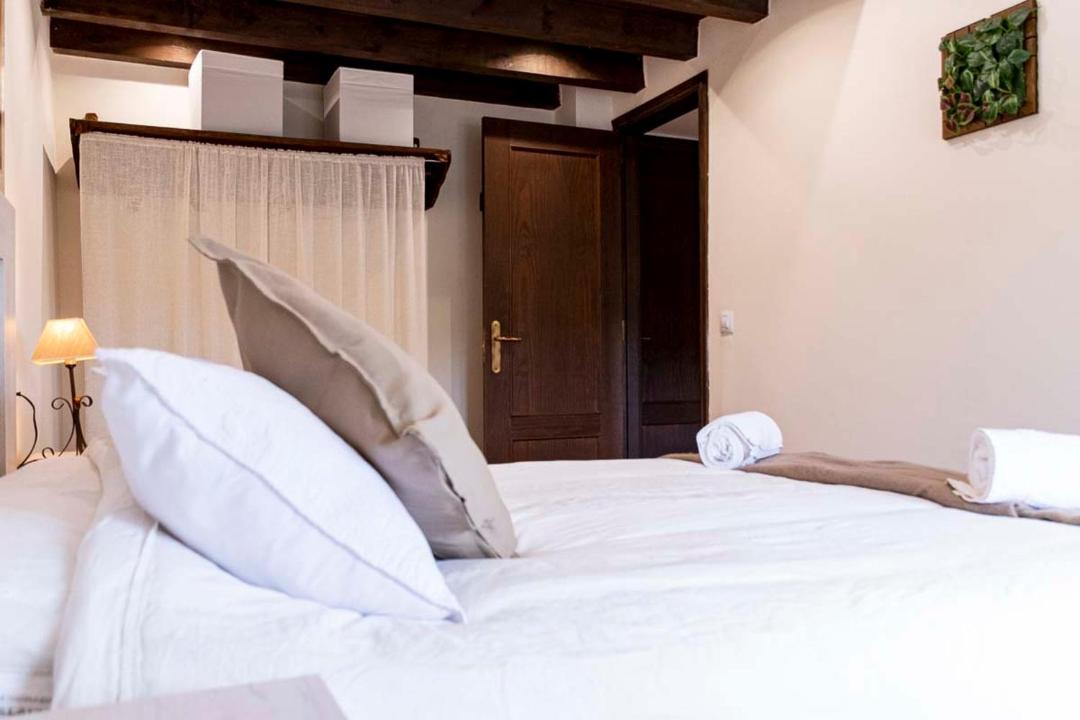 Photo of Bedroom in Tera
