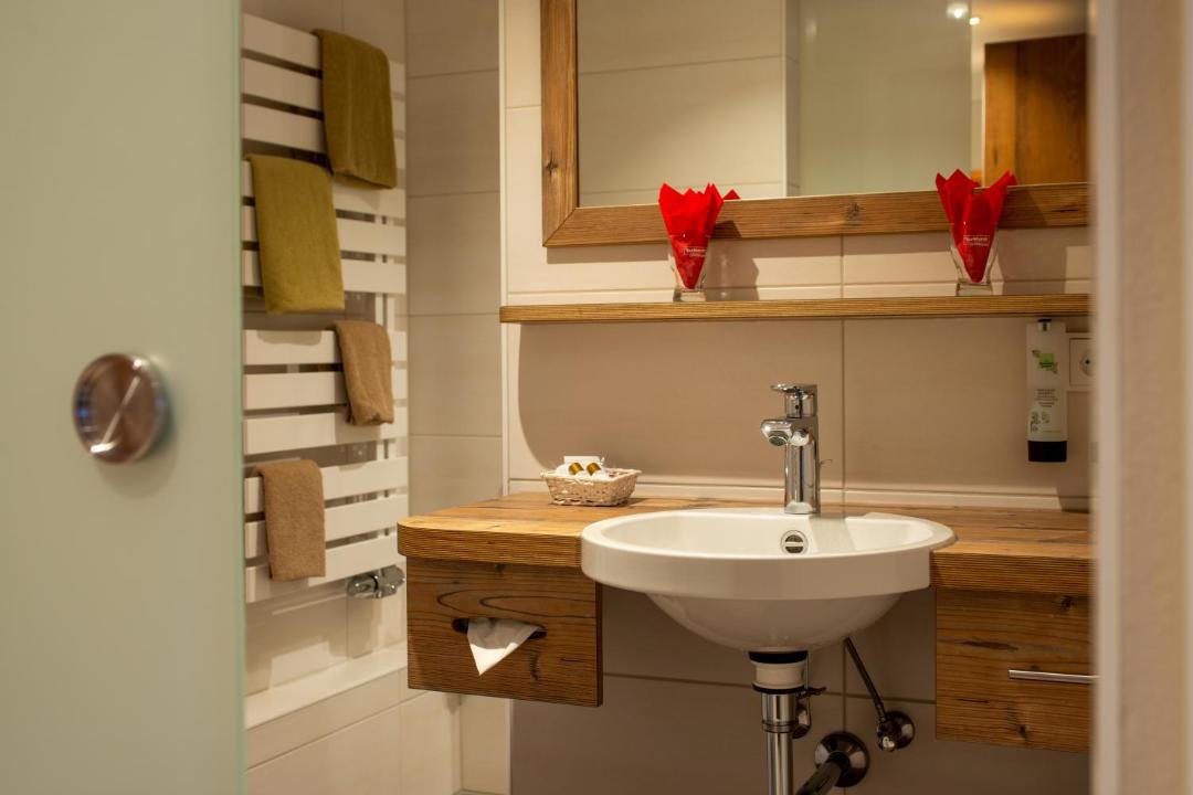 Photo of Bathroom in Horn