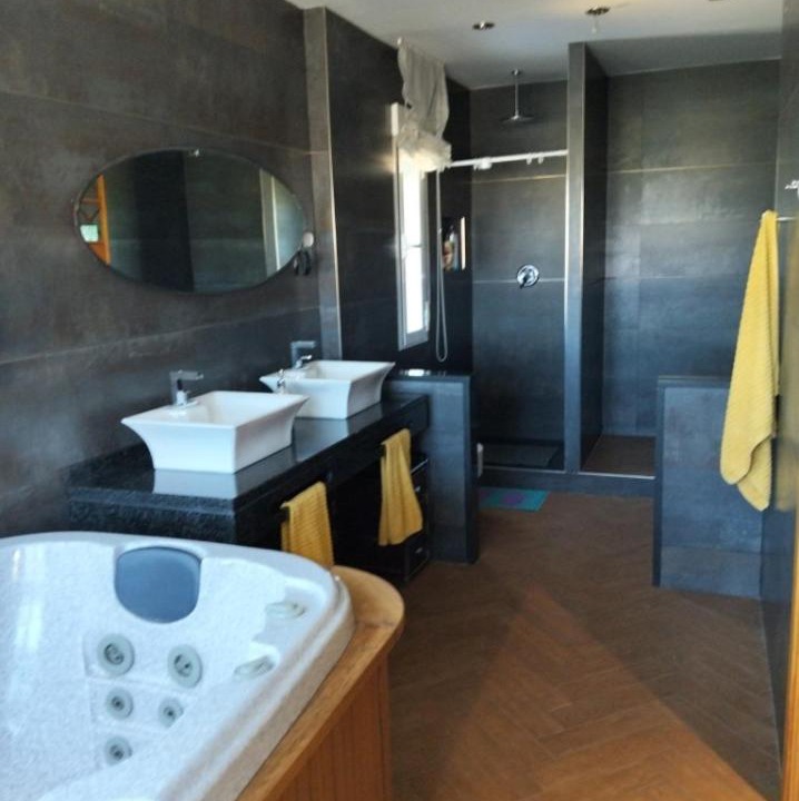 Photo of Bathroom in El Casar de Escalona