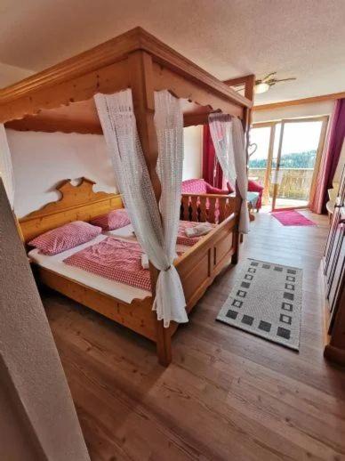 Photo of Bedroom in Glashutt