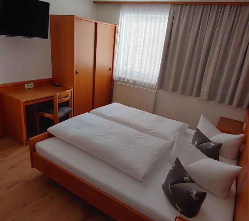 Photo of Bedroom in Plangeross