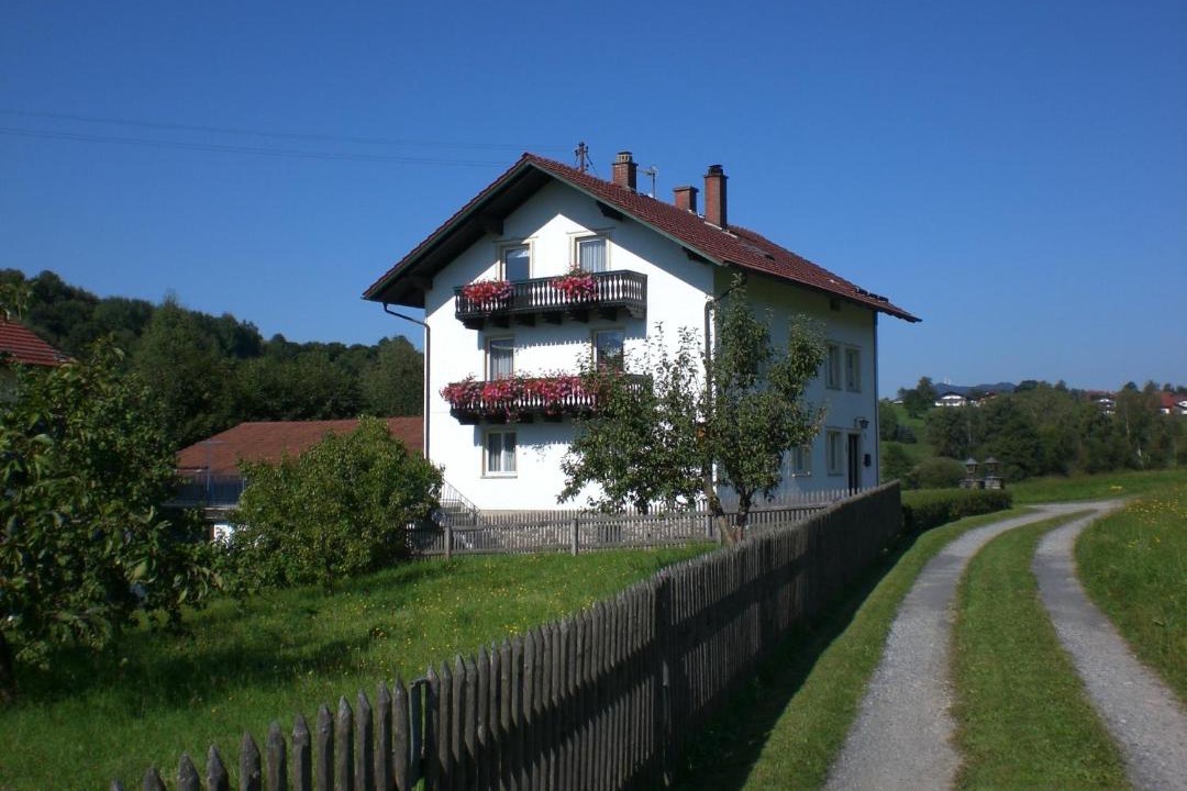 Photo of Buildings in Lam