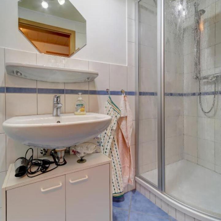 Photo of Bathroom in Lam