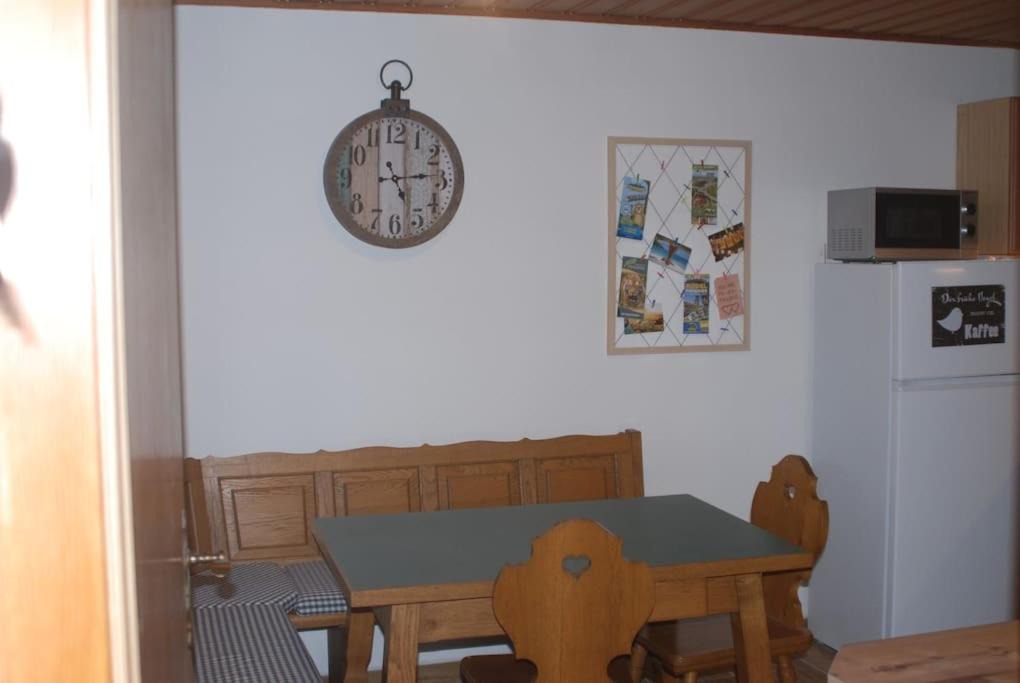 Photo of Others in Haus im Wald