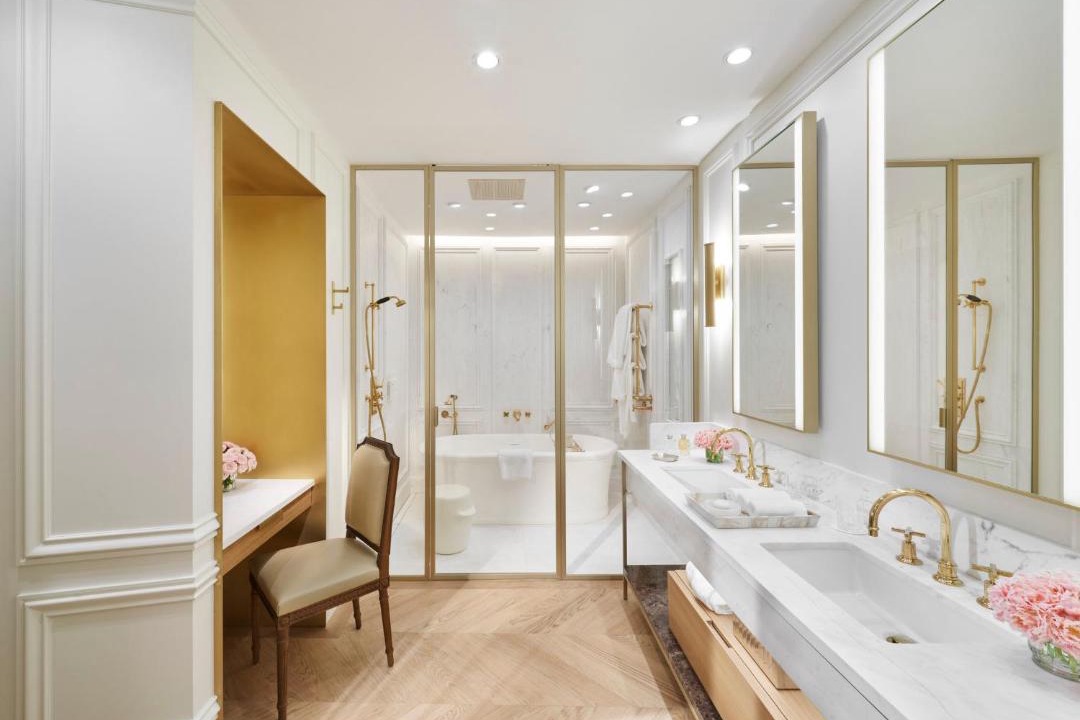 Photo of Bathroom in Golden Triangle of Art