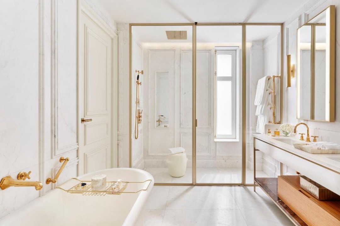 Photo of Bathroom in Golden Triangle of Art