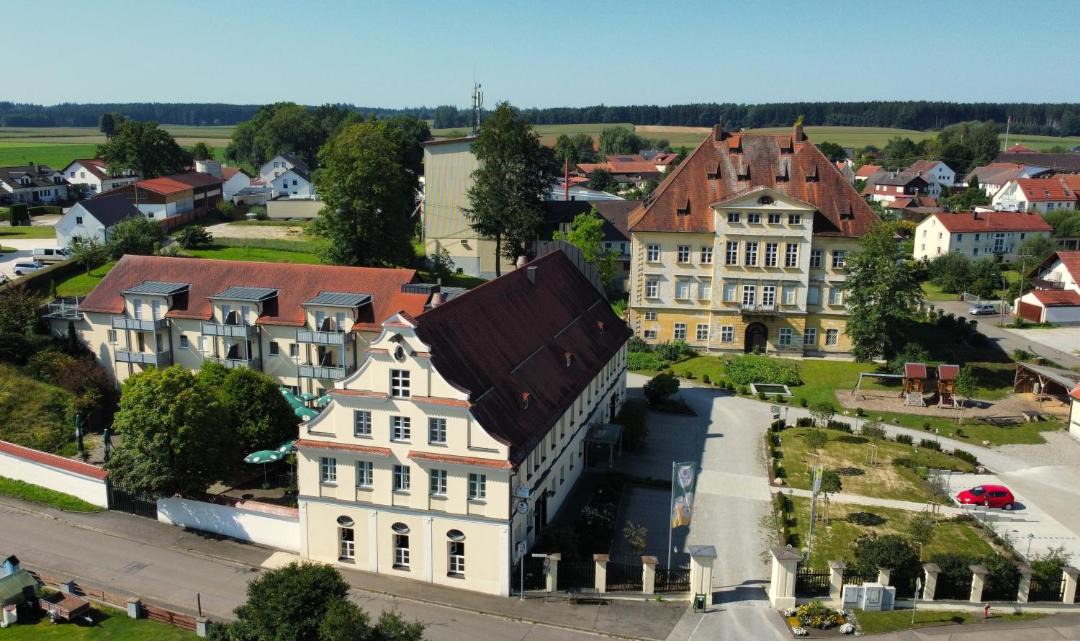 Photo of Buildings in Ichenhausen