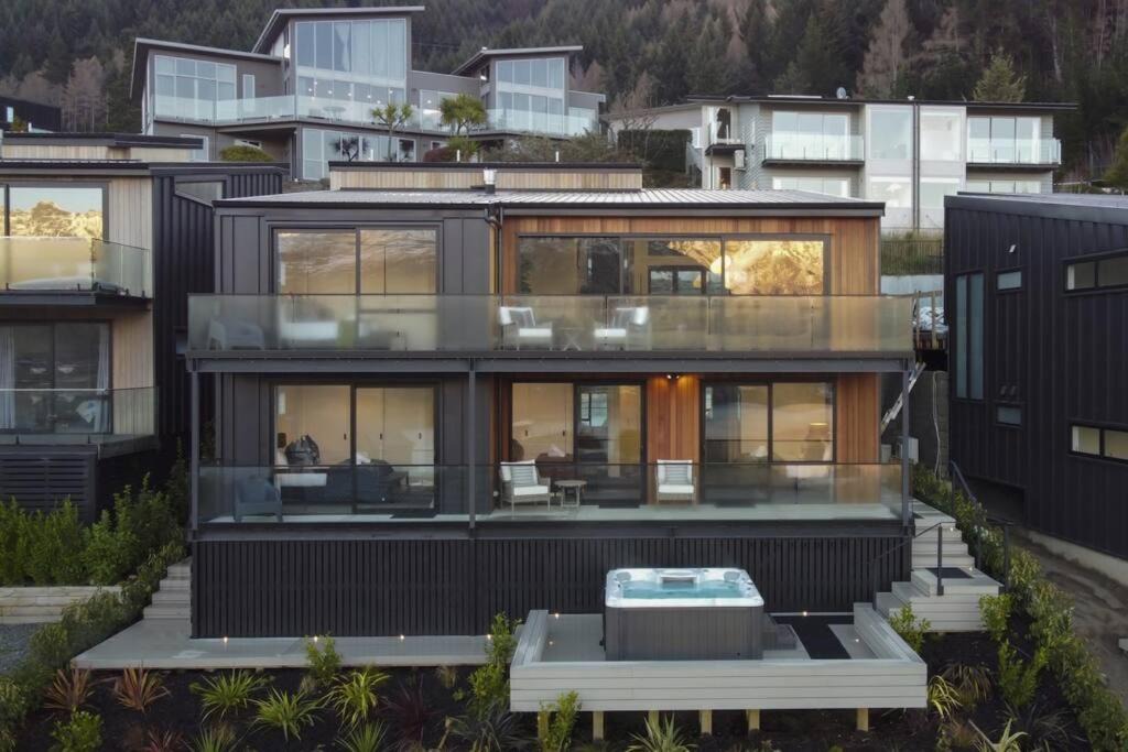 Photo of Others in Queenstown
