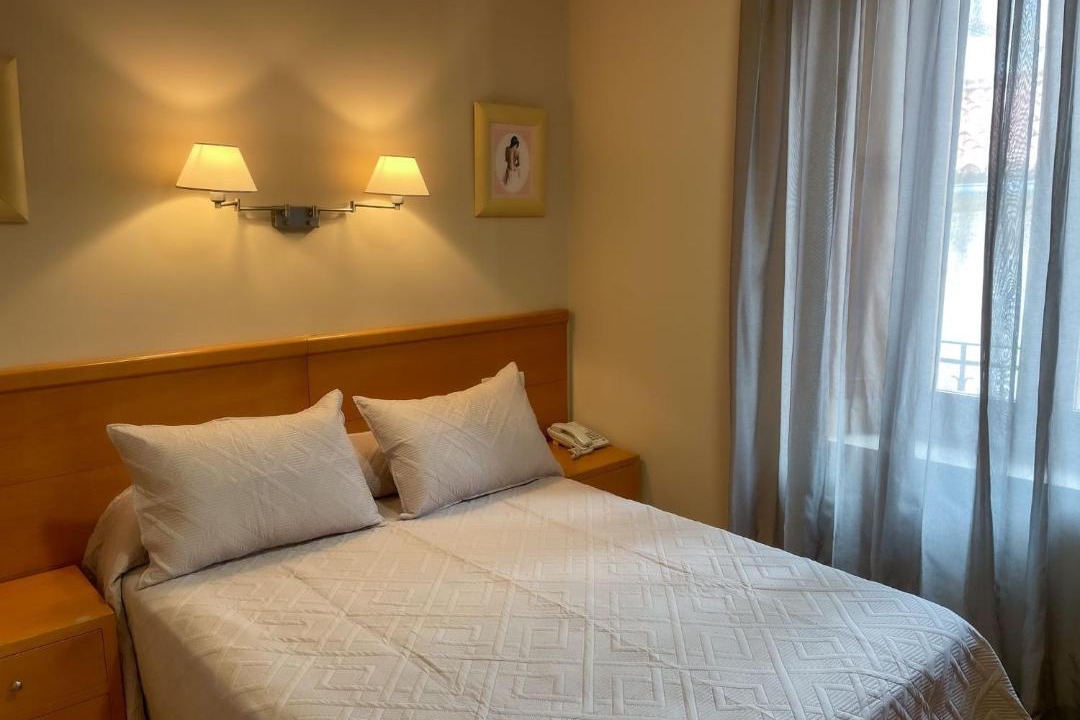 Photo of Bedroom in Plaza Mayor