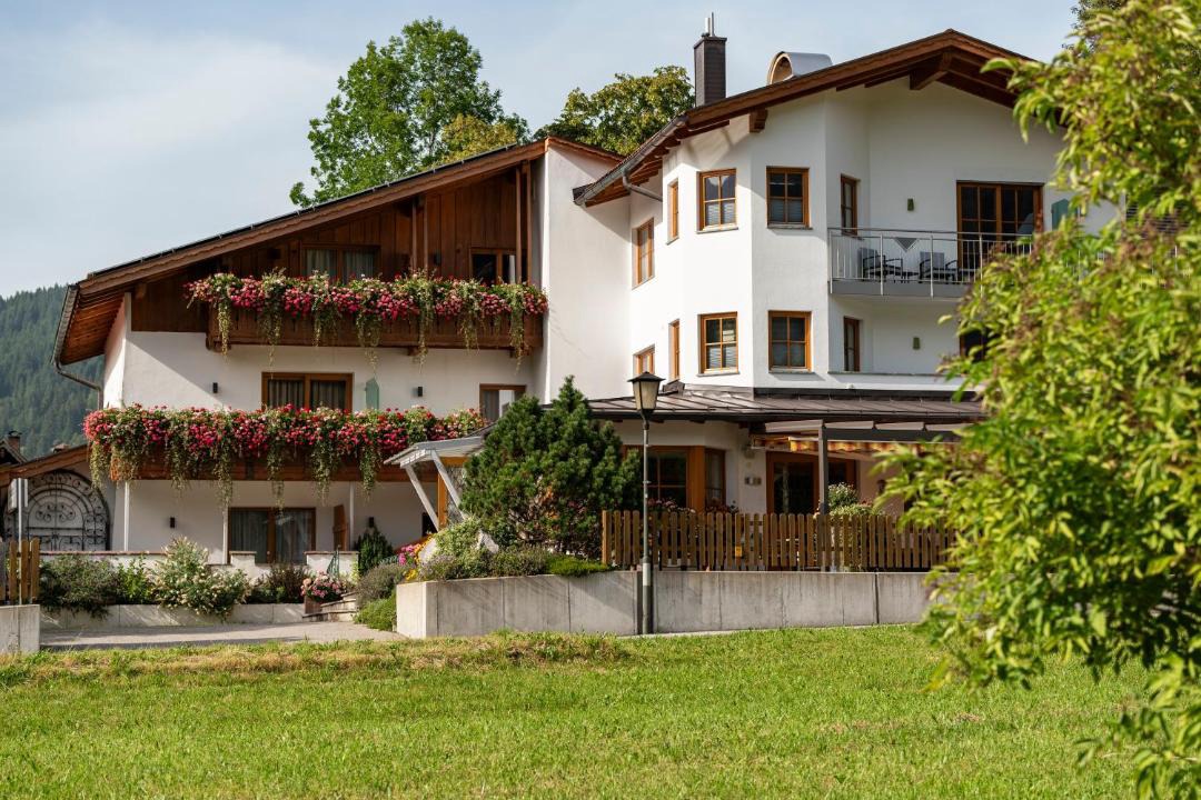 Photo of Others in Oberammergau