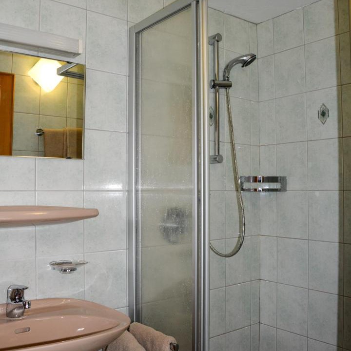 Photo of Bathroom in Graen