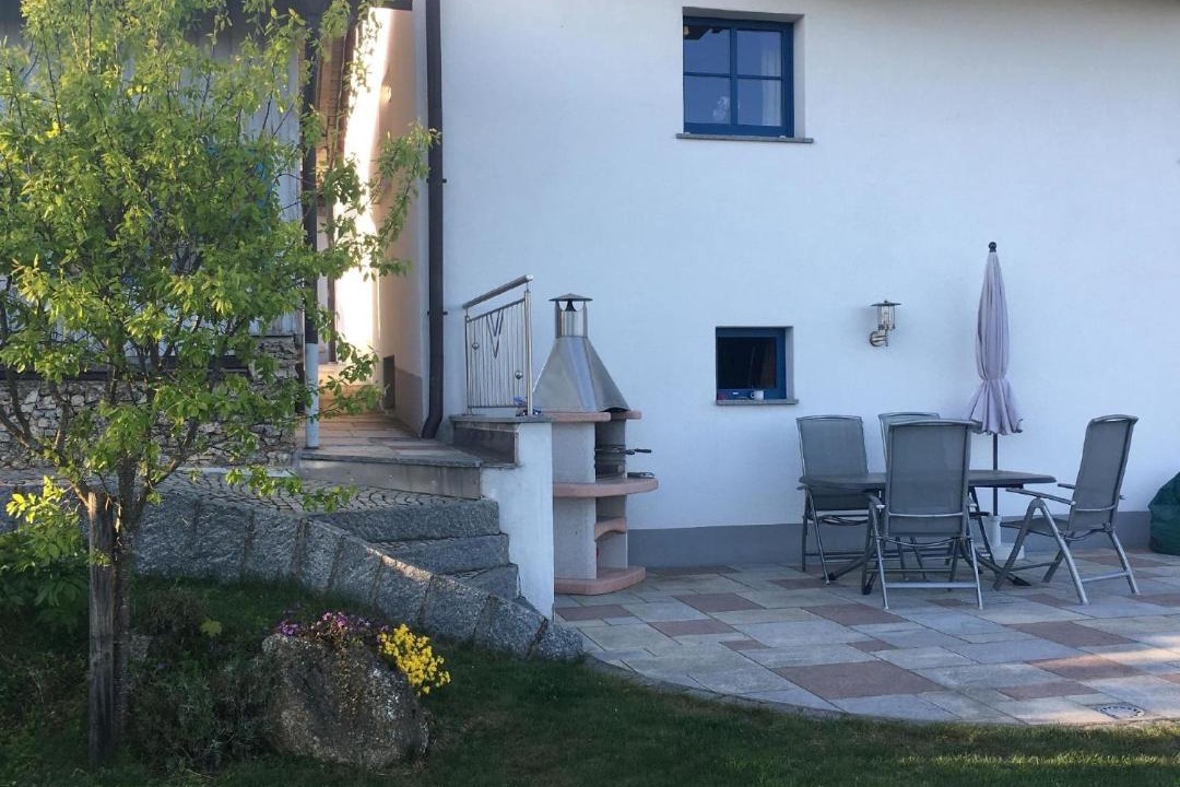 Photo of Buildings in Neureichenau