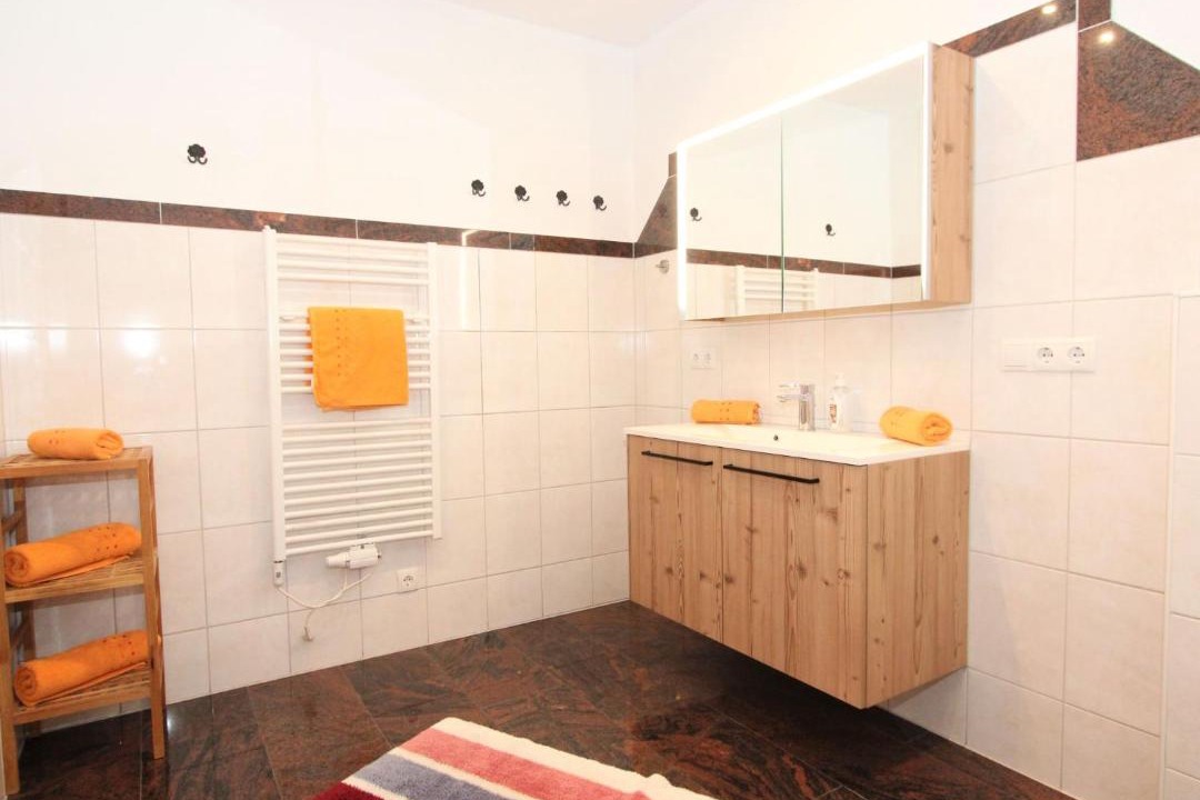 Photo of Bathroom in Emberg
