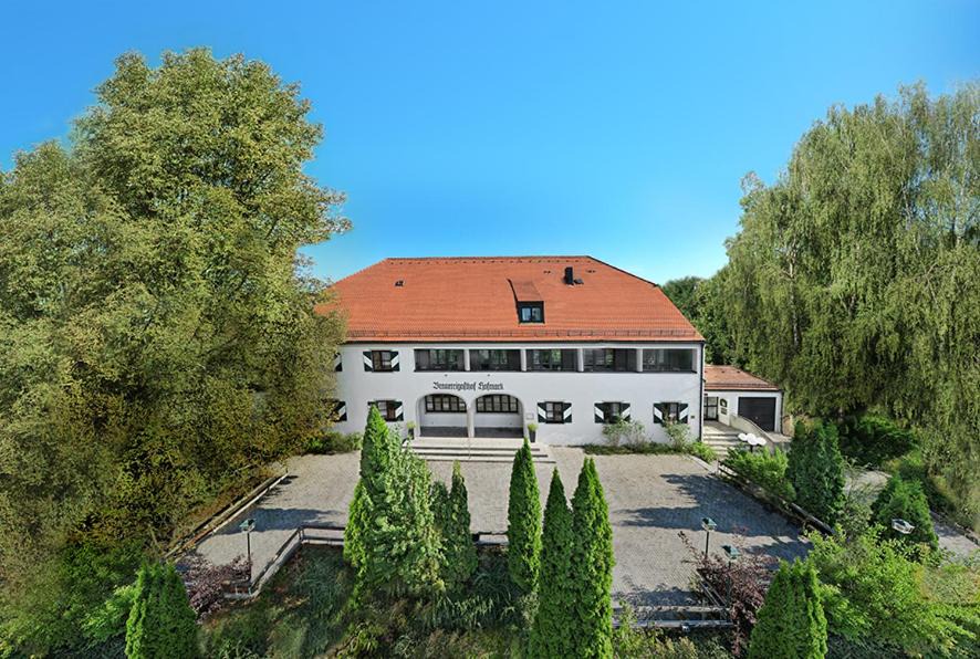 Photo of Buildings in Lenting
