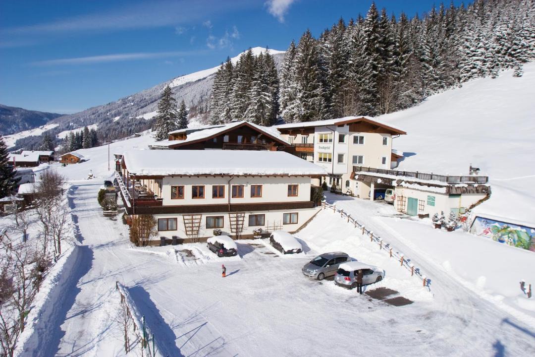 Photo of Others in Schonbach