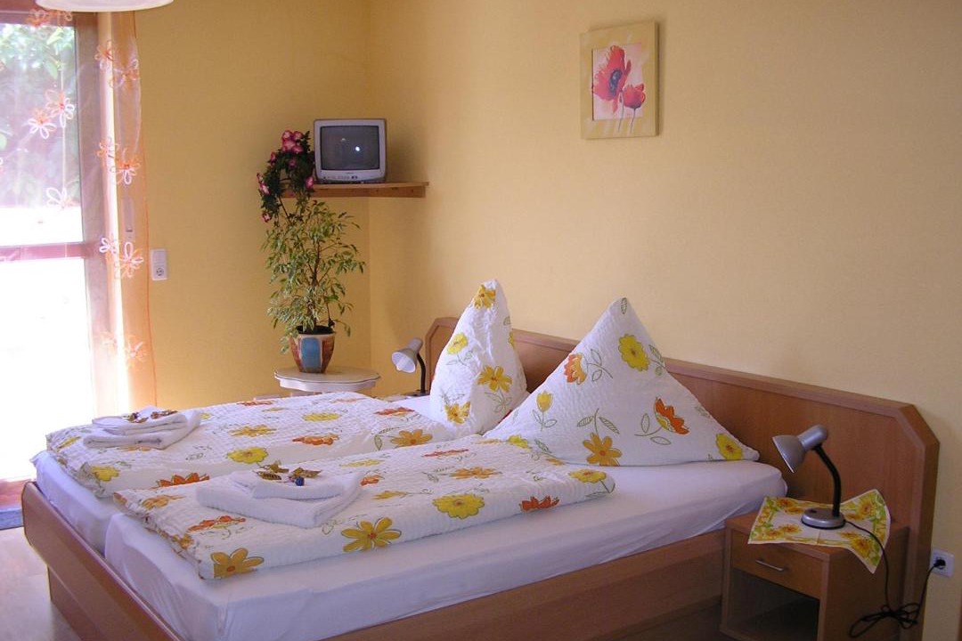 Photo of Bedroom in Neuendettelsau