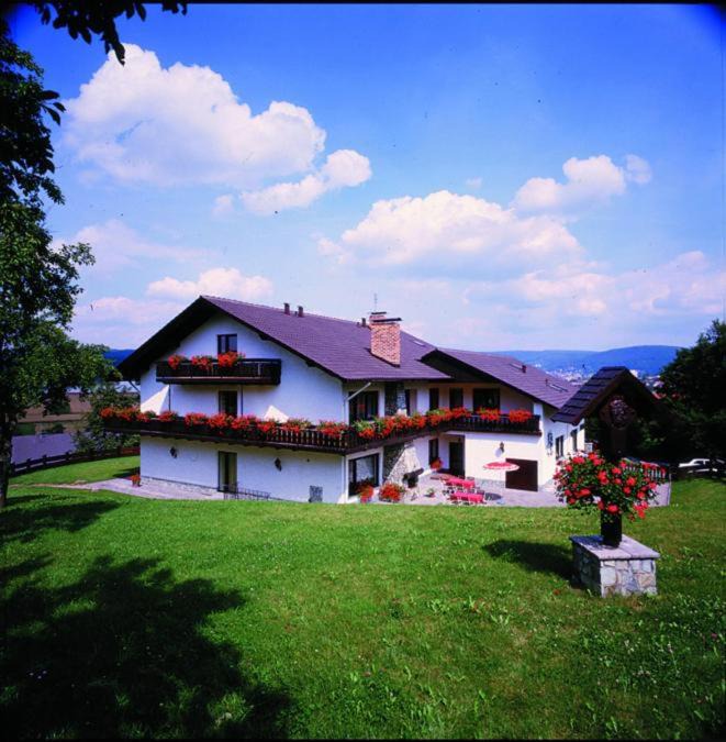Photo of Others in Wombach