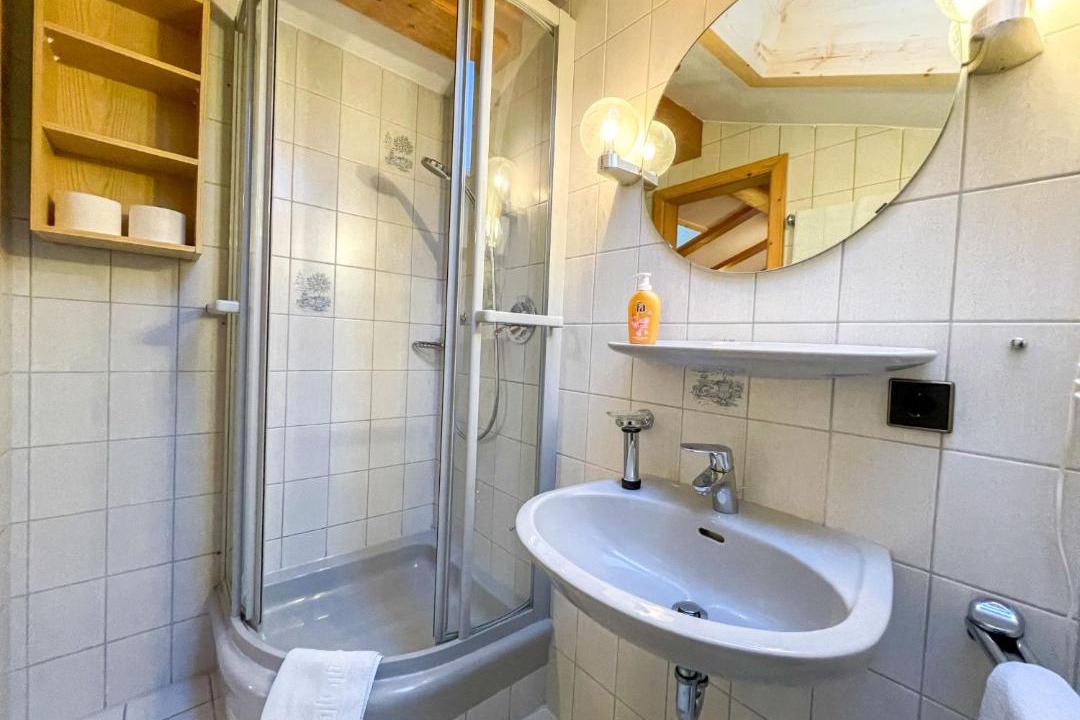 Photo of Bathroom in Farchant