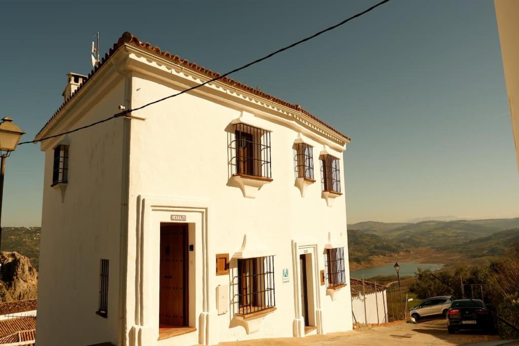 Photo of Buildings in Zahara de la Sierra