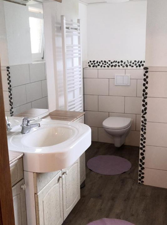 Photo of Bathroom in Untrasried