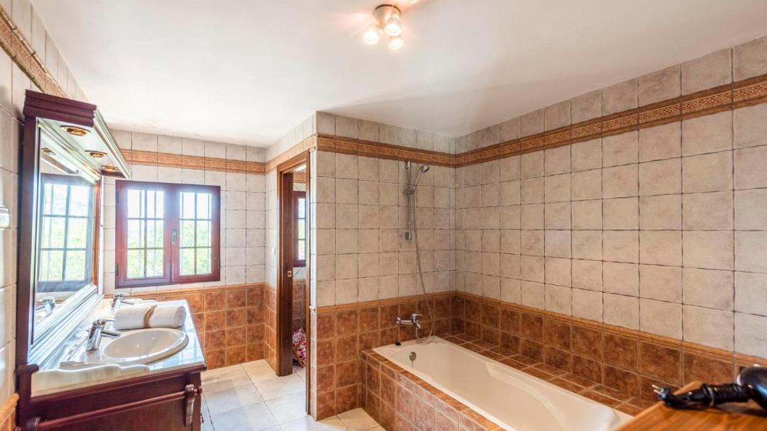 Photo of Bathroom in Villanueva del Rosario