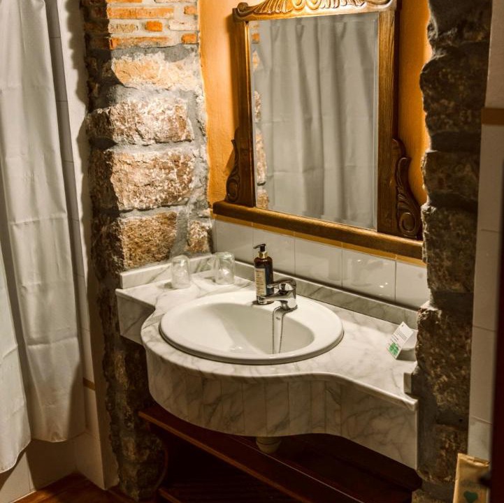 Photo of Bathroom in Alevia