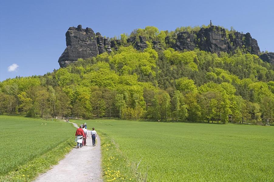 Photo of Others in Halbestadt