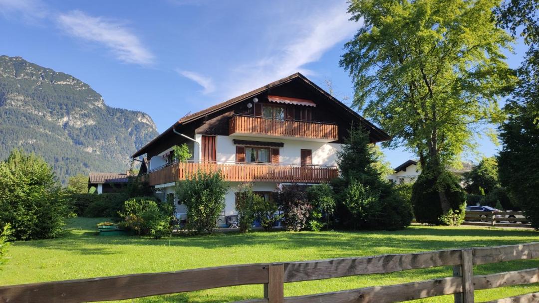 Photo of Buildings in Garmisch-Partenkirchen