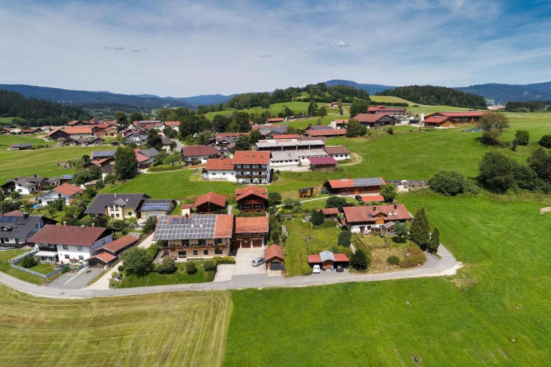 Photo of Buildings in Barnzell