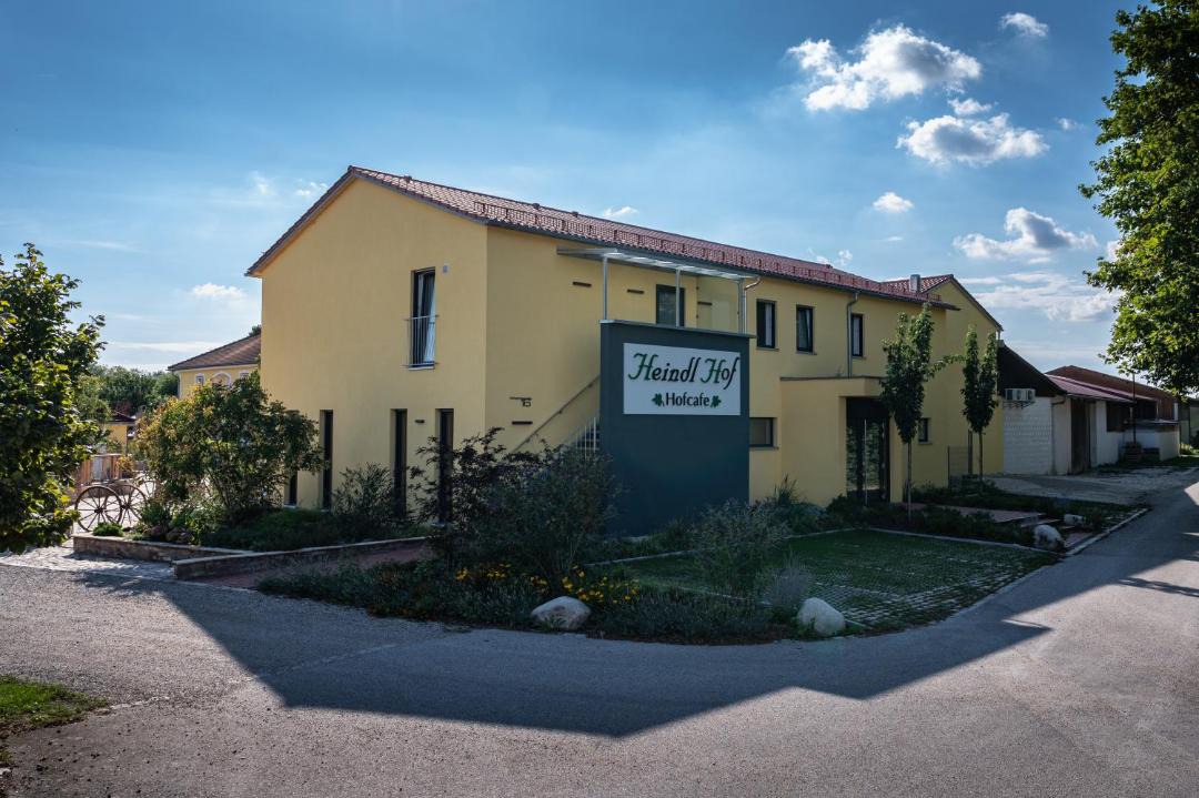 Photo of Buildings in South Gerolfing