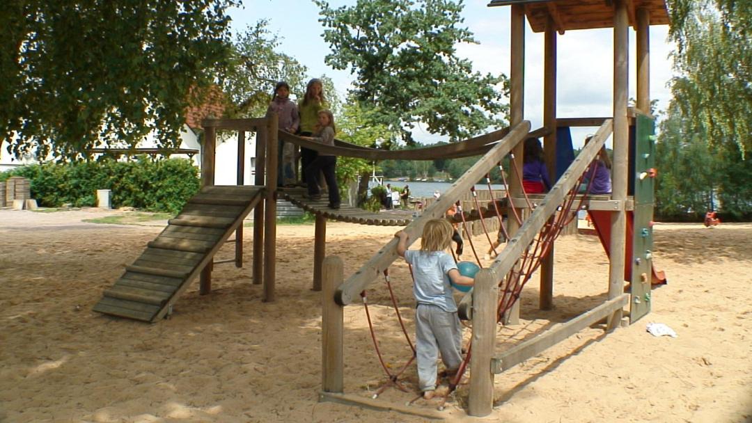 Photo of Others in Kahl