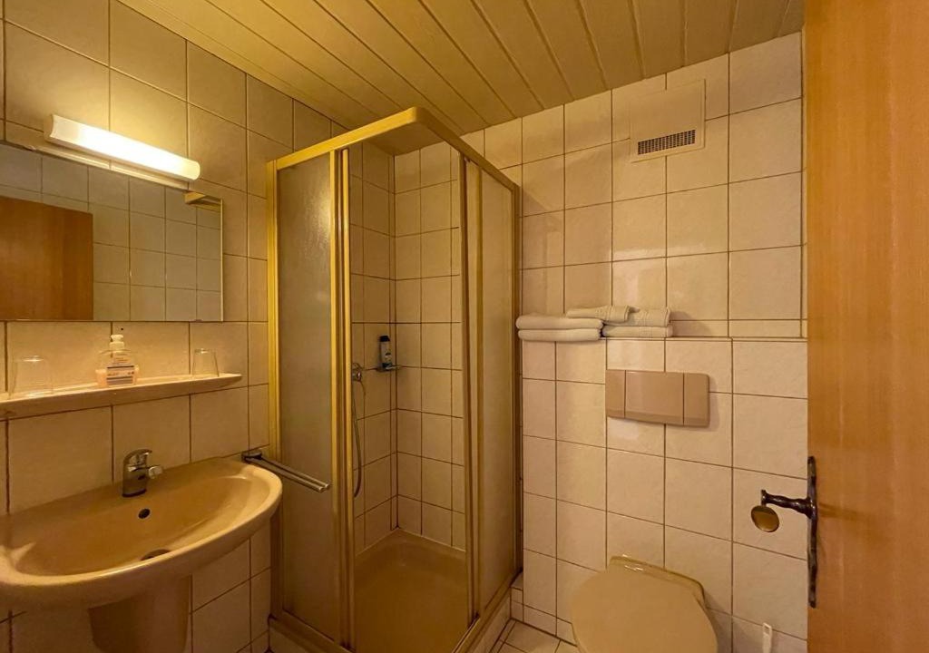 Photo of Bathroom in Renholding