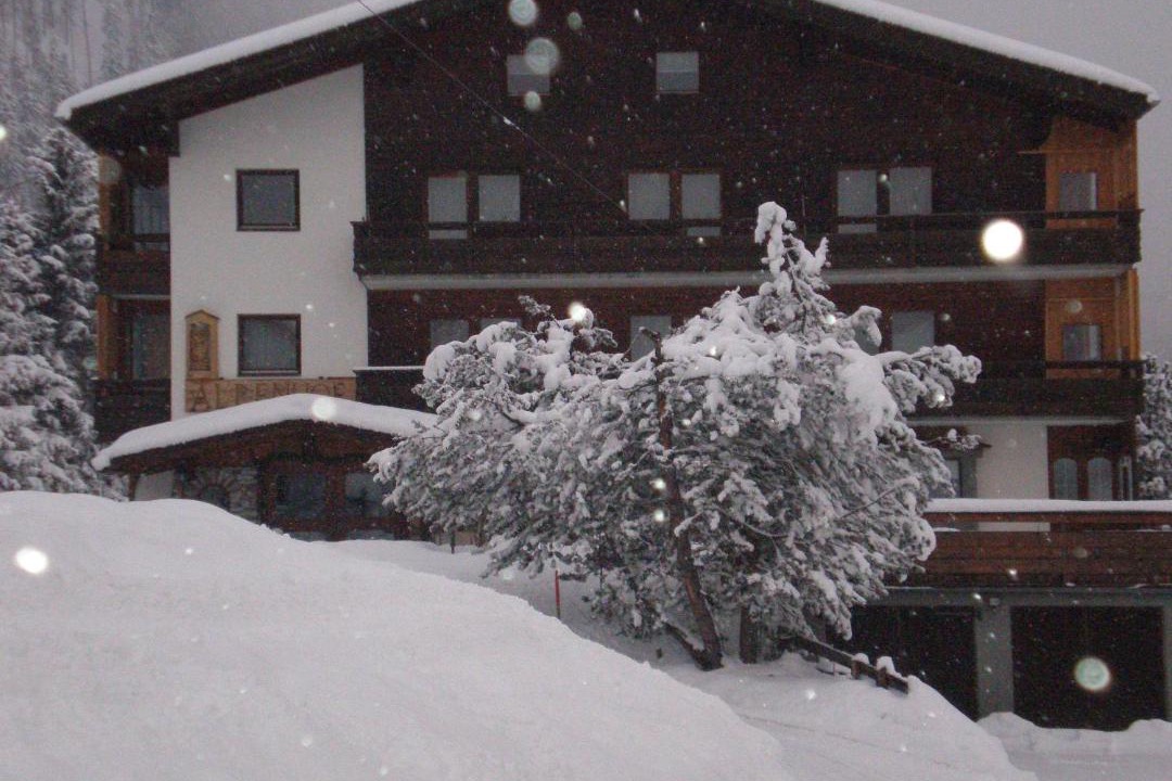 Photo of Others in Laehn