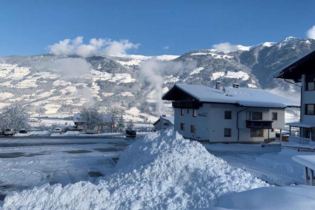 Photo of Buildings in Fuegen