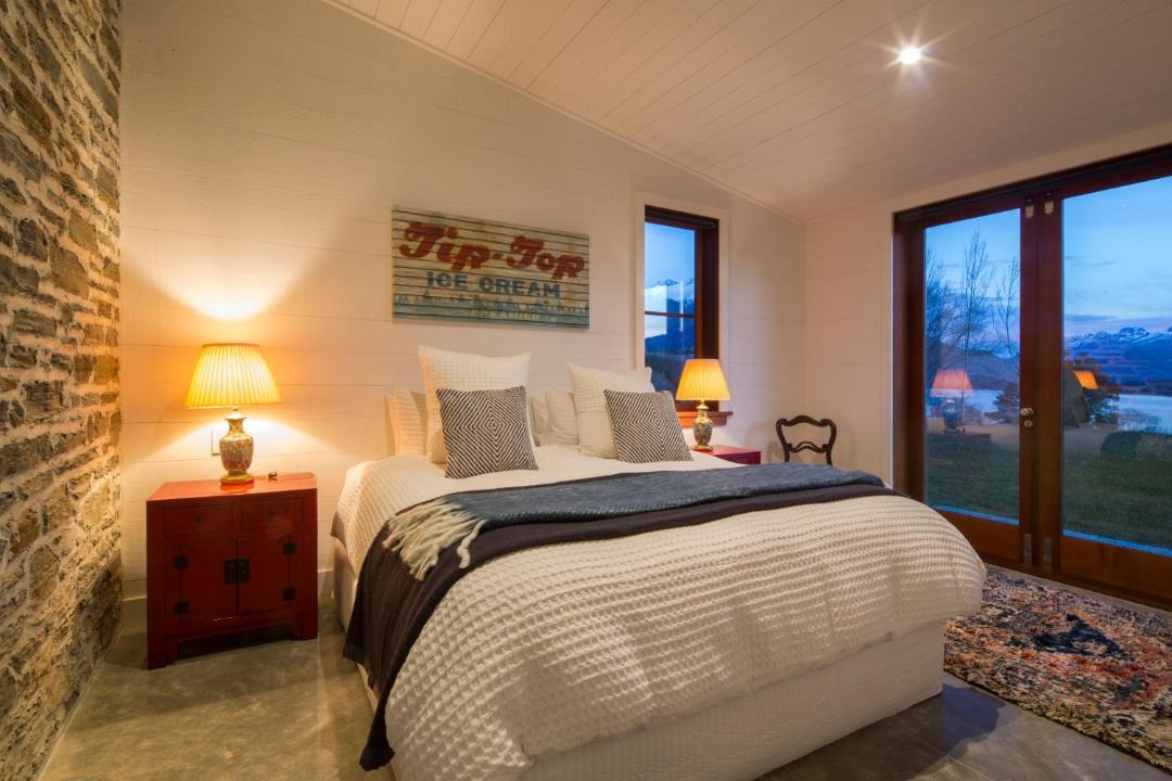 Photo of Bedroom in Lake Hayes