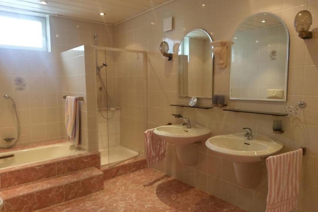 Photo of Bathroom in Tittling