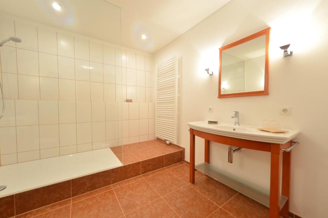 Photo of Bathroom in Egglham